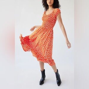 UO Tessie Smocked Puff Sleeve Midi Dress